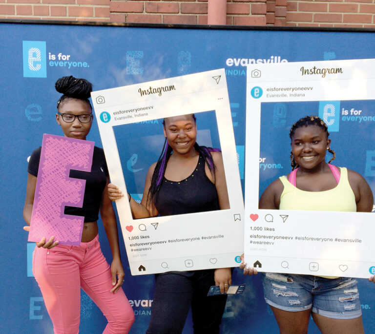 e is for everyone Night at the Otters