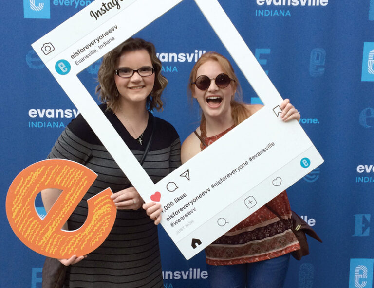 e is for everyone Night at the Otters