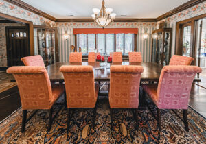 Karen Timberlake's dinning room.