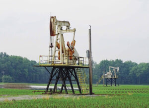 Oil rig photographed by Charles Kiesel
