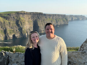 Photo of tall, earthen cliffs on the western coast of Ireland